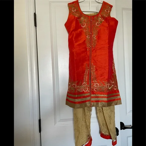 Indian salwar suit - Picture 2 of 12